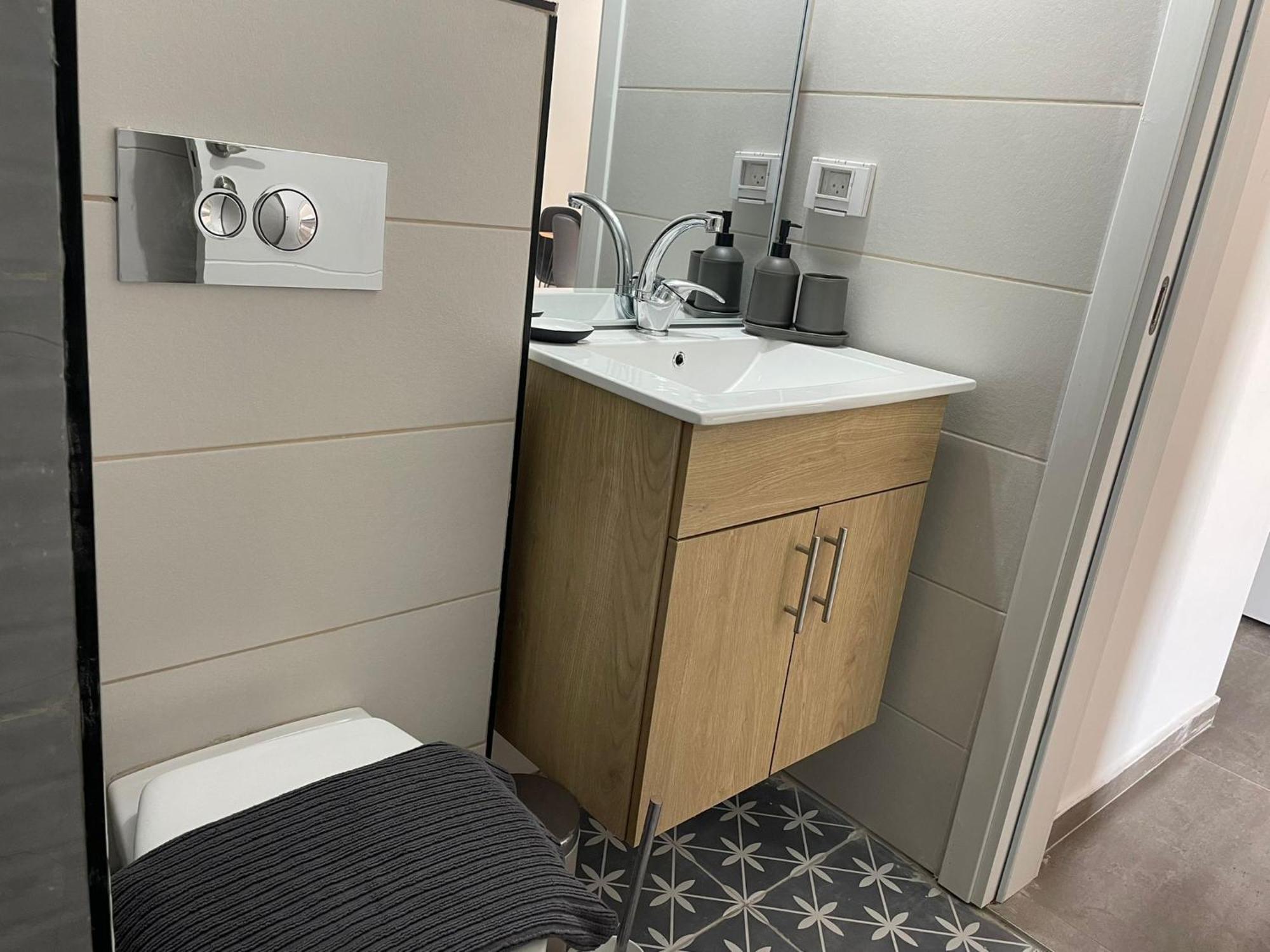 Lovely Flat In The Center 36 Apartment เทลอาวีฟ ภายนอก รูปภาพ